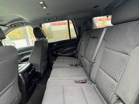 Used 2017 GMC Yukon SLE image 16