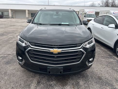 Used 2018 Chevrolet Traverse LT image 2