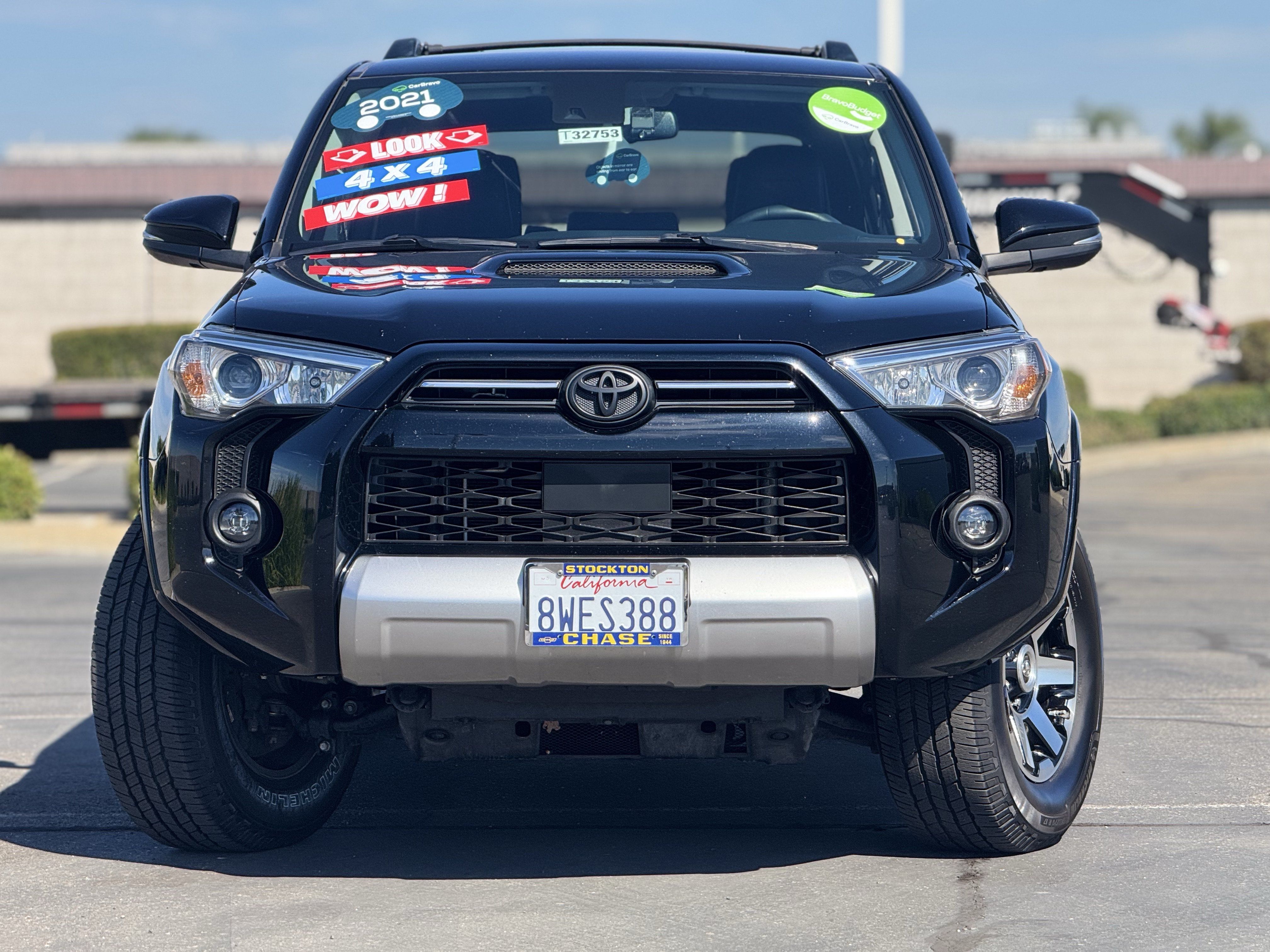 Used 2021 Toyota 4Runner TRD Off-Road Premium AWD/4WD image 2