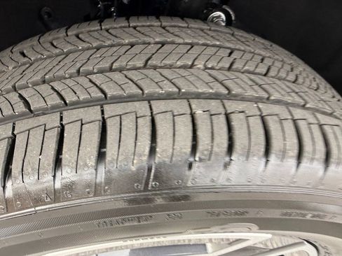 New 2026 Jeep Cherokee Limited image 28