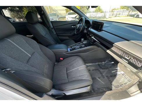 Used 2025 Honda Accord Sport image 18