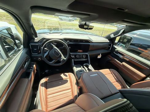 New 2026 GMC Sierra 2500 Denali Ultimate AWD/4WD image 13