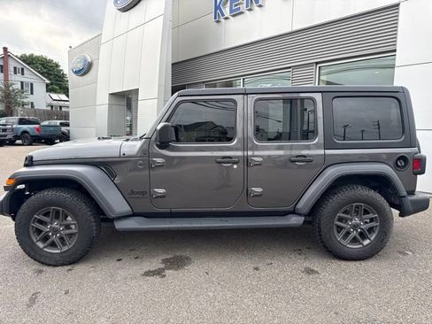 Used 2024 Jeep Wrangler Unlimited Sport AWD/4WD image 9