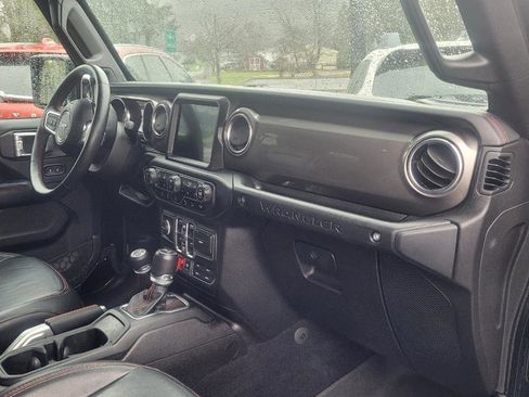 Used 2018 Jeep Wrangler Unlimited Rubicon w/ Dual Top Group image 28