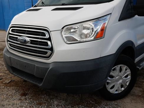 Used 2018 Ford Transit 250 130 Low Roof w/ Exterior Upgrade Package RWD image 16