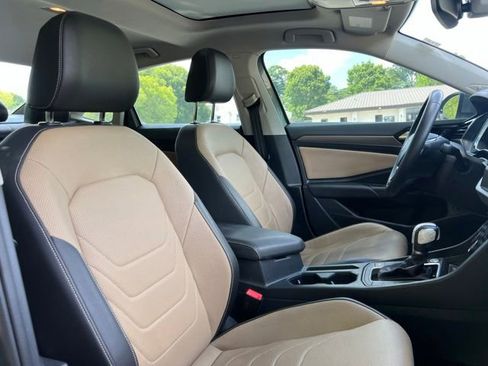 Used 2019 Volkswagen Jetta SEL Premium FWD image 23