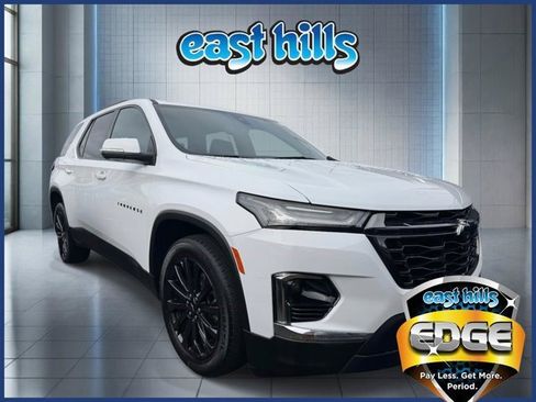 Certified 2023 Chevrolet Traverse RS image 1