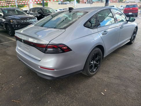 Used 2025 Honda Accord SE image 8