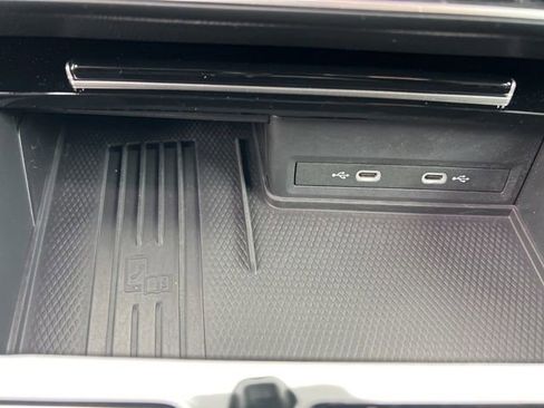 Used 2025 Volkswagen Atlas Cross Sport SE image 20