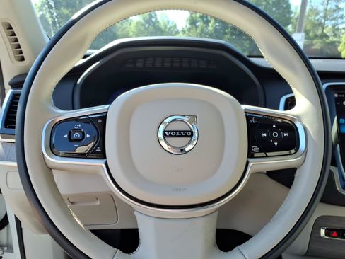 Certified 2024 Volvo XC90 T8 Plus AWD/4WD image 30