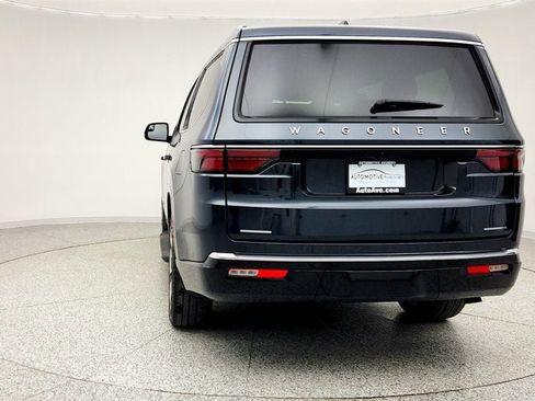 Used 2023 Jeep Wagoneer Series II w/ Premium Group I image 6