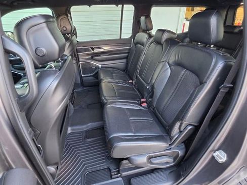 Used 2022 Jeep Wagoneer Series I w/ Convenience Group I AWD/4WD image 31
