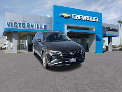 Used 2023 Hyundai Tucson SEL FWD image 3
