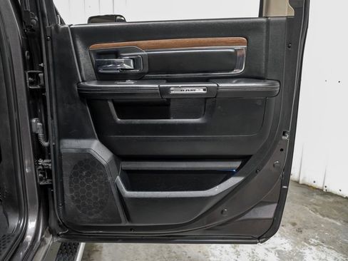 Used 2018 RAM 2500 Laramie w/ Convenience Group image 45