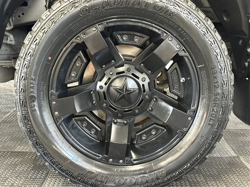 Used 2017 Toyota Tundra SR RWD image 15