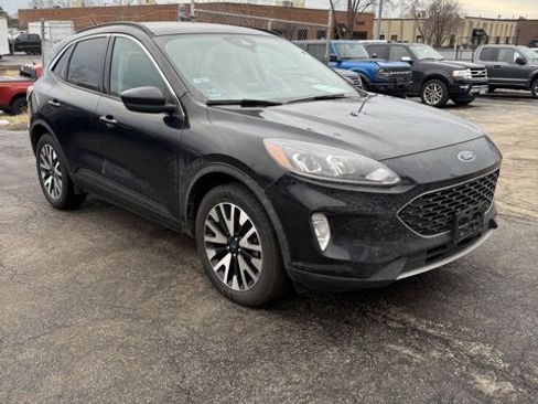 Used 2020 Ford Escape SEL image 3