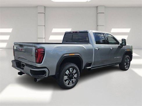 New 2026 GMC Sierra 2500 Denali w/ Denali Reserve Package image 5