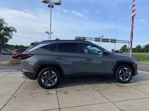 Used 2025 Hyundai Tucson SEL FWD image 12