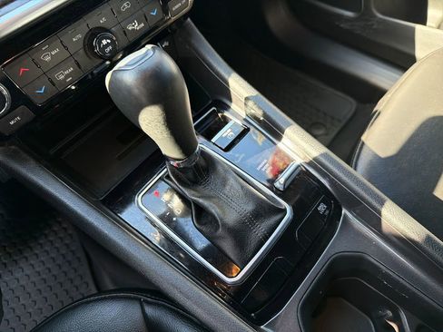 Used 2023 Jeep Compass Latitude w/ Sun and Sound Group image 38