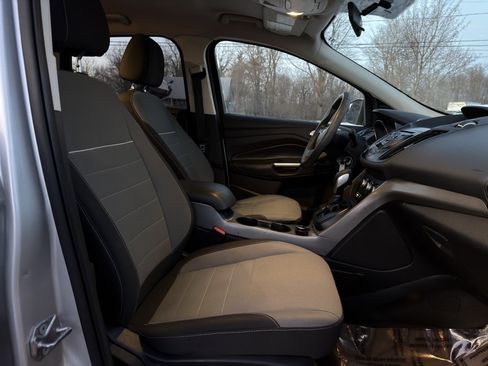 Used 2015 Ford Escape SE image 21
