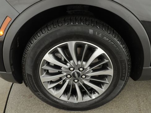 Used 2021 Lincoln Nautilus FWD w/ Equipment Group 101A image 7