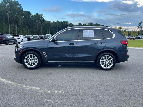Used 2022 BMW X5 xDrive40i w/ Premium Package AWD/4WD image 4