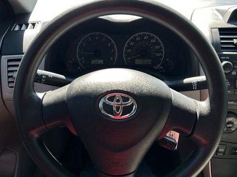 Used 2013 Toyota Corolla L image 22