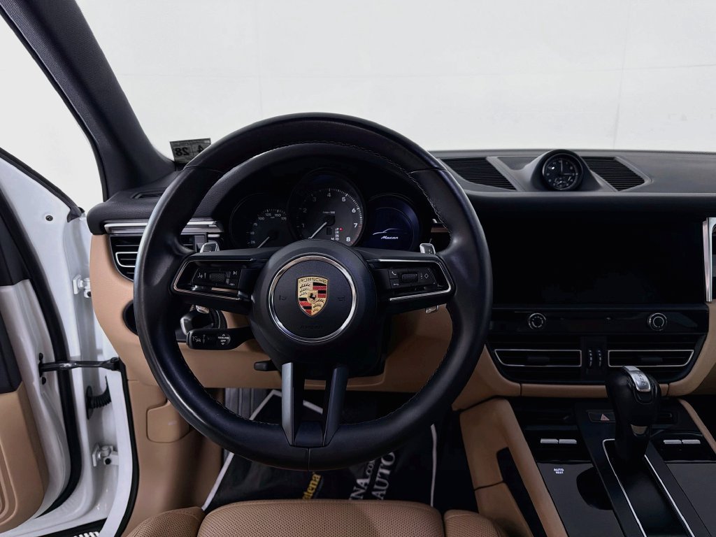 Certified 2023 Porsche Macan AWD/4WD image 25