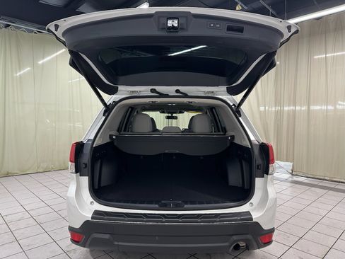 Used 2023 Subaru Forester Premium AWD/4WD image 10