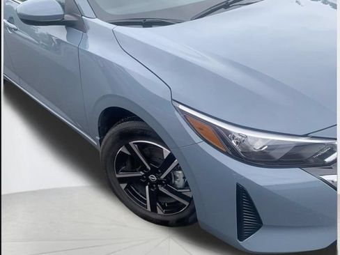 Used 2025 Nissan Sentra SV w/ All-Weather Package FWD image 3