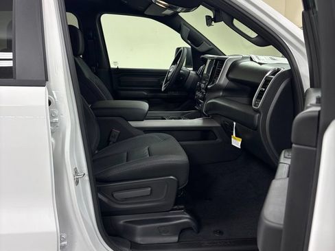 New 2026 RAM 1500 Express AWD/4WD image 24