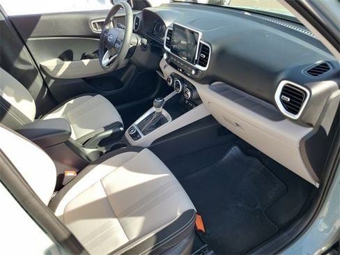 New 2026 Hyundai Venue SEL image 18