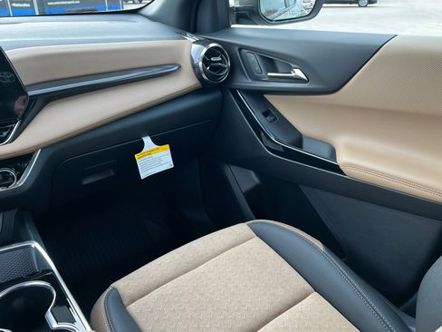 New 2026 Chevrolet Equinox ACTIV image 11