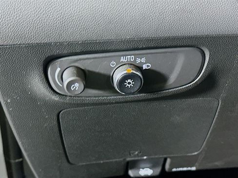 Used 2025 Buick Encore GX Preferred image 17