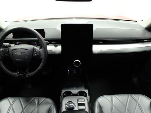 Used 2023 Ford Mustang Mach-E Select image 18