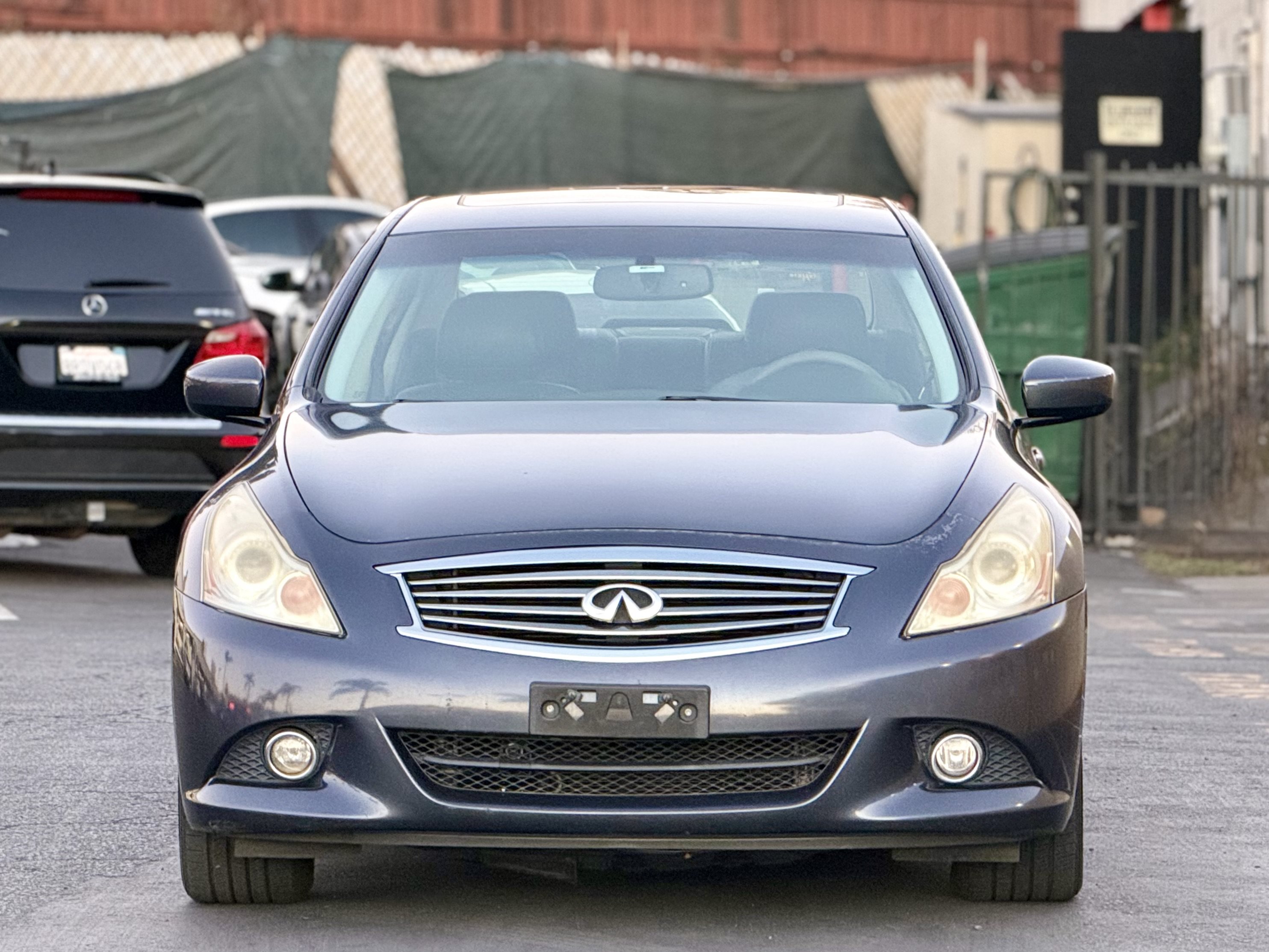 Used 2012 INFINITI G37 x Sedan w/ Premium Pkg AWD/4WD image 2