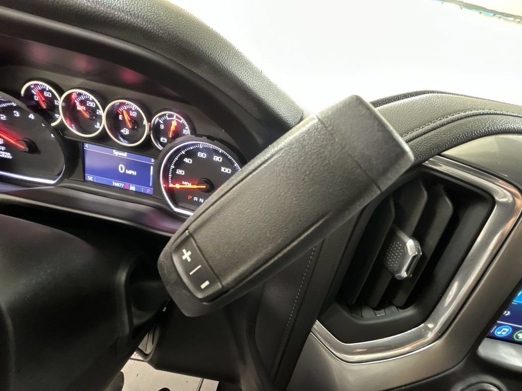 Used 2021 Chevrolet Silverado 1500 LT AWD/4WD image 17