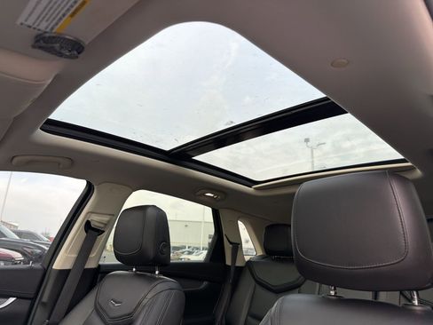 Used 2017 Cadillac XT5 Luxury image 14