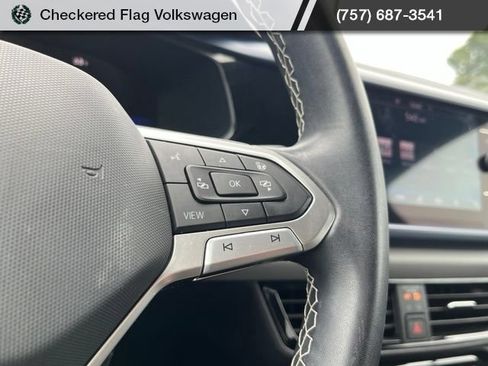 Used 2023 Volkswagen Taos SE AWD/4WD image 34