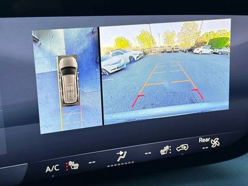 Used 2025 Buick Enclave Preferred FWD image 28