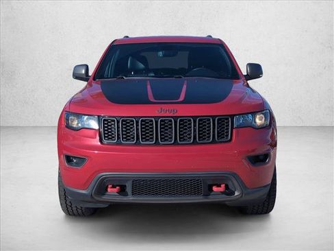 Used 2018 Jeep Grand Cherokee Trailhawk image 2