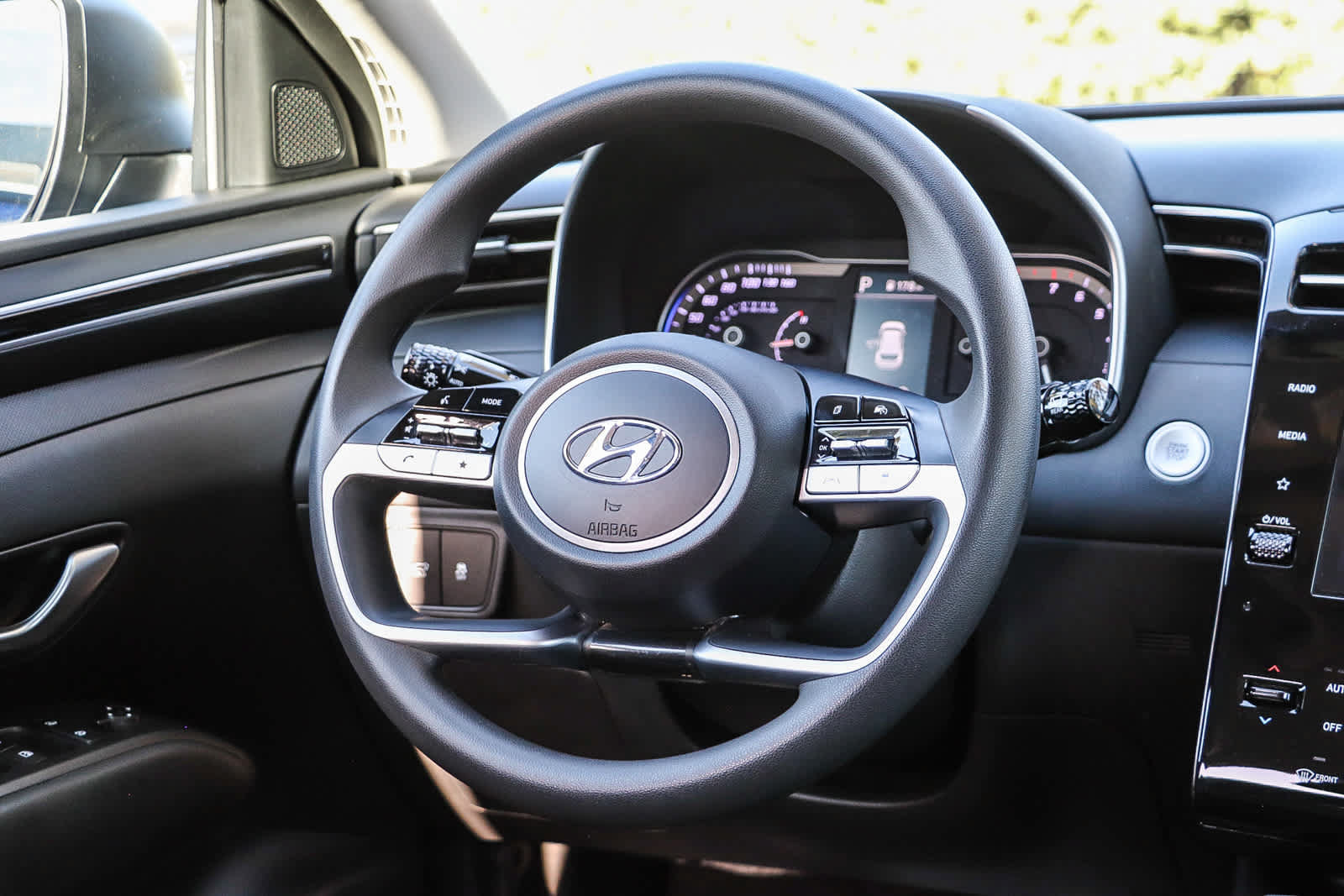 Certified 2024 Hyundai Tucson SEL FWD image 16