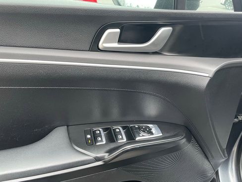 Used 2021 Kia K5 LXS FWD image 11
