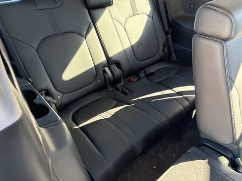 Certified 2024 Honda Pilot Touring image 14