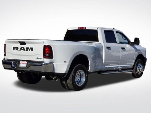 Used 2025 RAM 3500 Tradesman w/ Chrome Appearance Group image 18