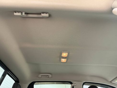 Used 2018 Nissan Titan PRO-4X w/ Pro-4x Convenience Package AWD/4WD image 37