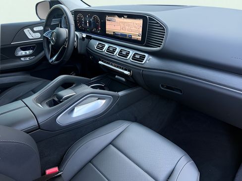 Used 2025 Mercedes-Benz GLE 450e 4MATIC image 25