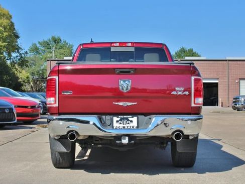 Used 2018 RAM 1500 Laramie image 8