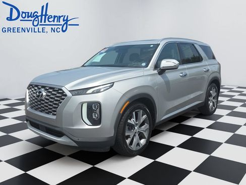 Used 2022 Hyundai Palisade SEL w/ 8P Bench Seat Package FWD image 1