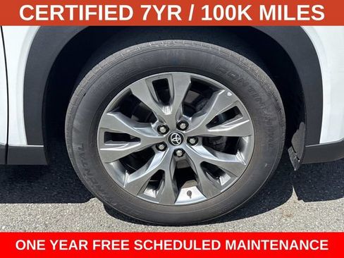 Used 2024 Toyota Grand Highlander AWD image 7